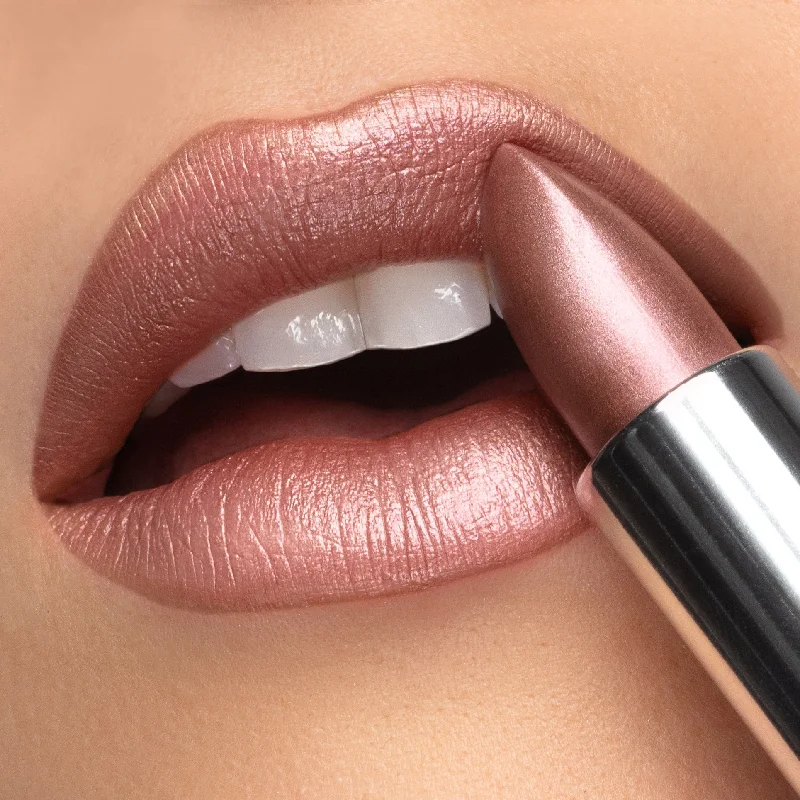 How to apply lipstick for pros-Famous Crème | A Shimmery Soft Nude with Neutral Undertones Lipstick