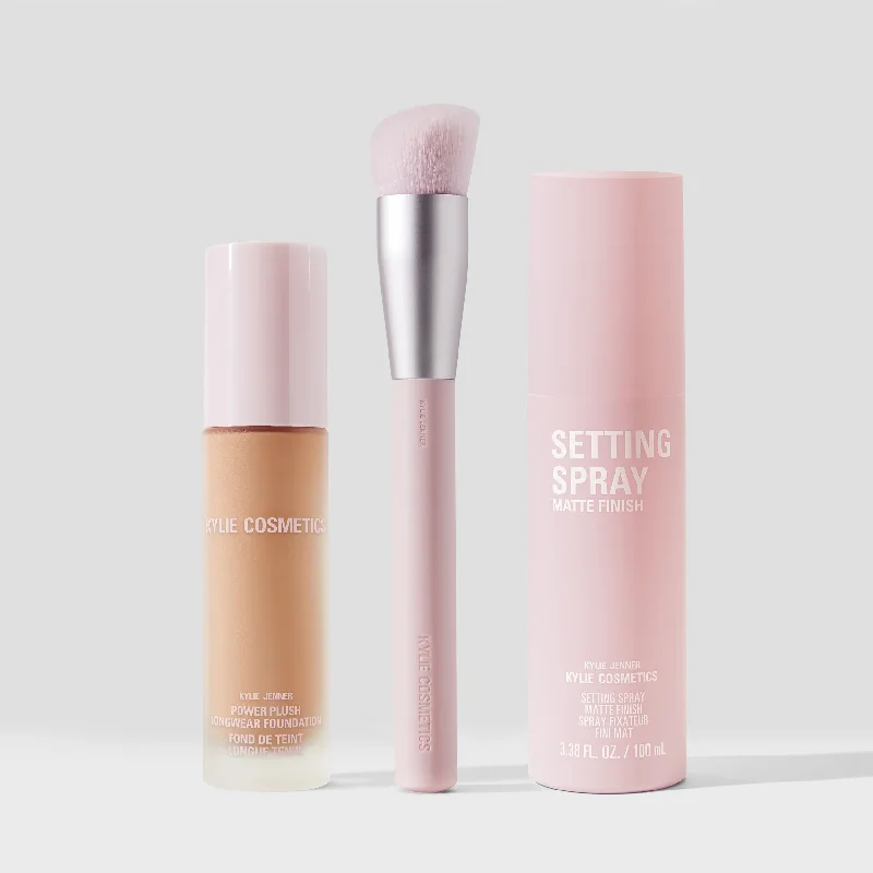 Liquid foundation with oil-free finish-Power Plush Foundation Trio