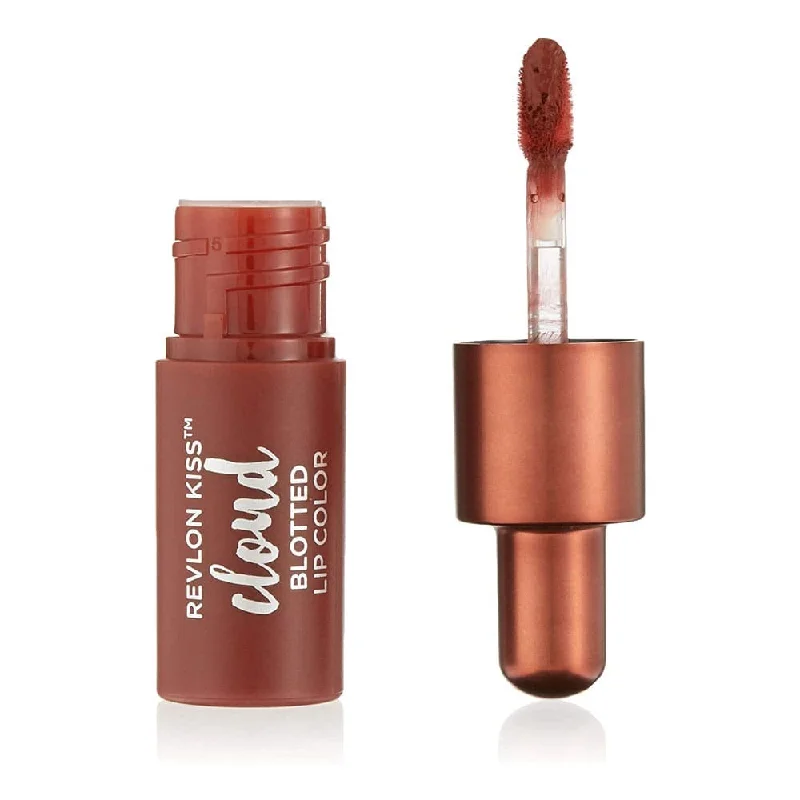 Affordable lipstick with matte finish-Revlon Kiss Cloud Blotted Lip Color 012 Chocolate Souffle 5ml