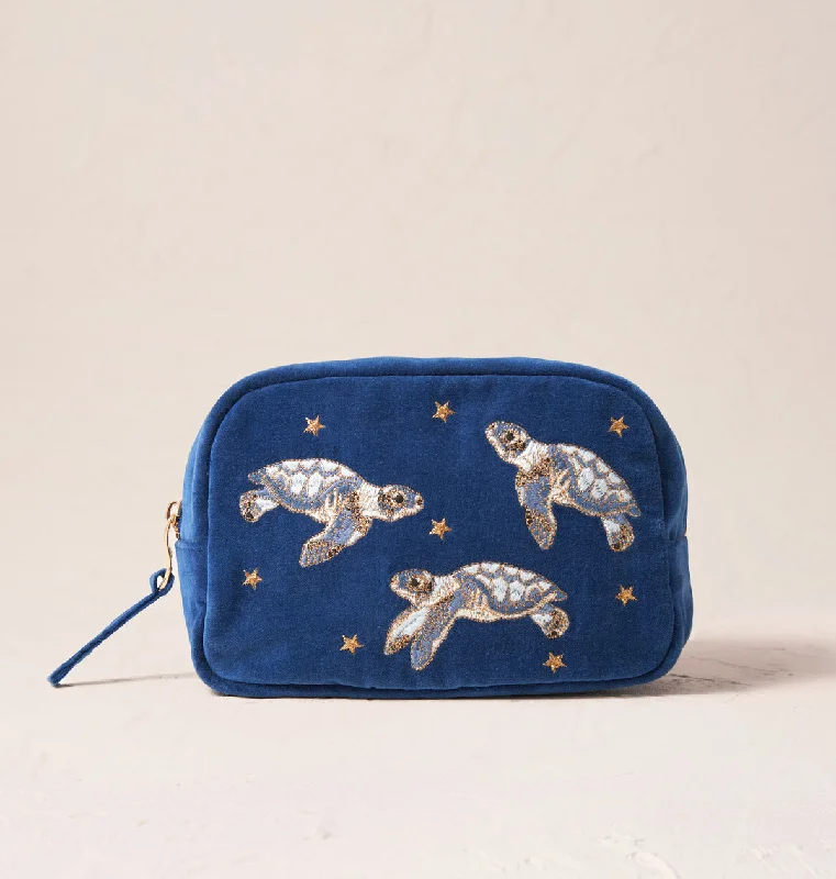 Cosmetic bag portable leather-Baby Turtle Conservation Makeup Bag