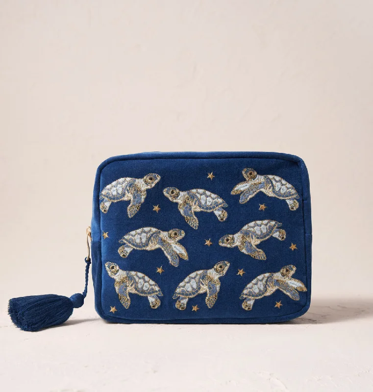 Cosmetic bag compact leather-Baby Turtle Conservation Wash Bag