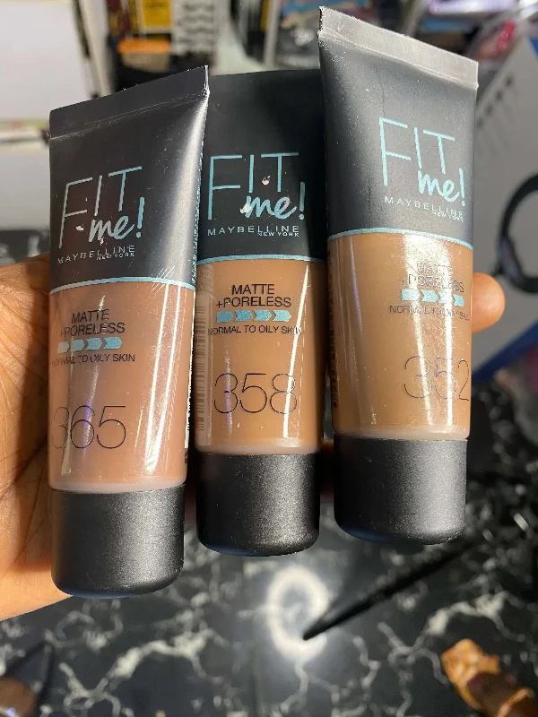 Liquid foundation with full-coverage texture-Maybelline Fit Me Tube Foundation